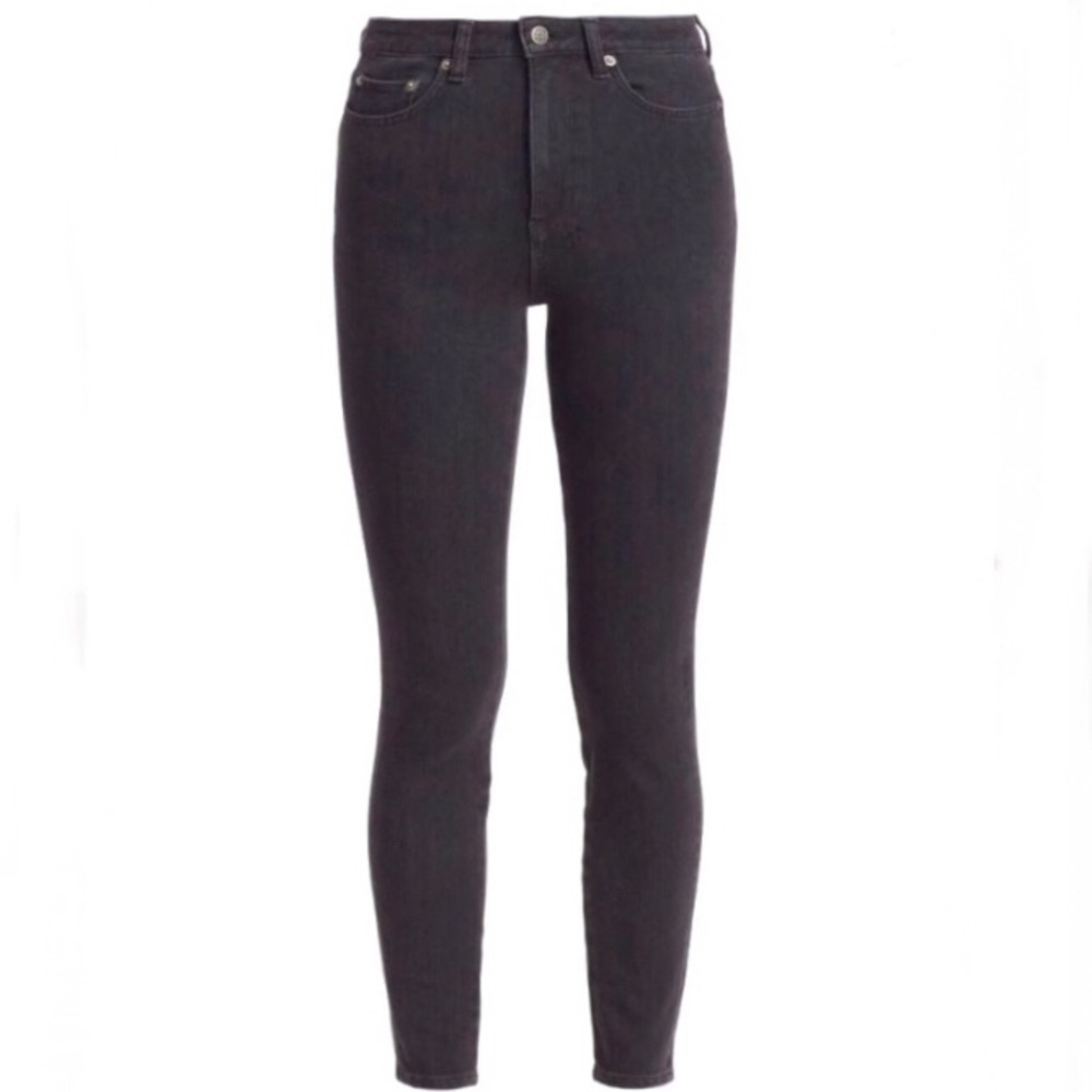 Black Skinny Jeans with Zipper at Leg Opening  Size: 26 - EUC